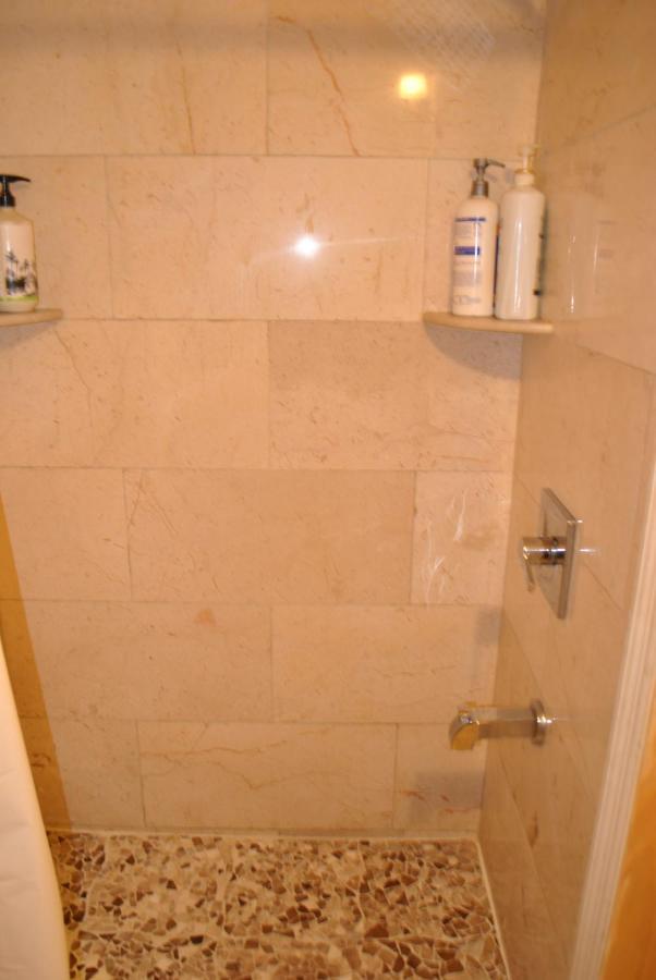 Ewr Airport Multilevel Guest House Room With 2-3 Beds Newark Buitenkant foto