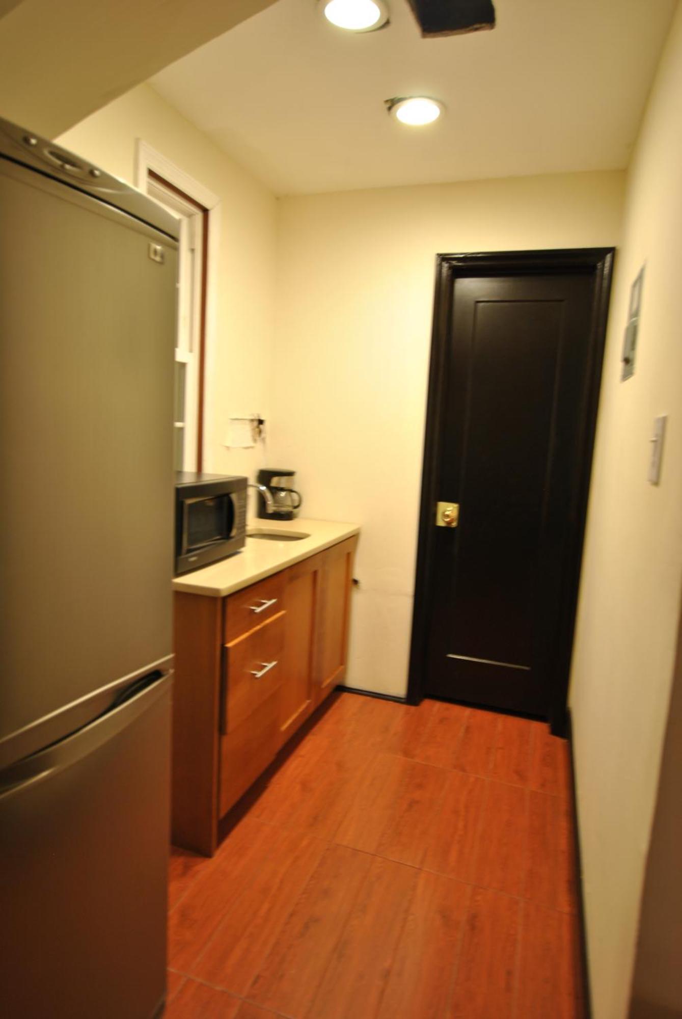 Ewr Airport Multilevel Guest House Room With 2-3 Beds Newark Buitenkant foto