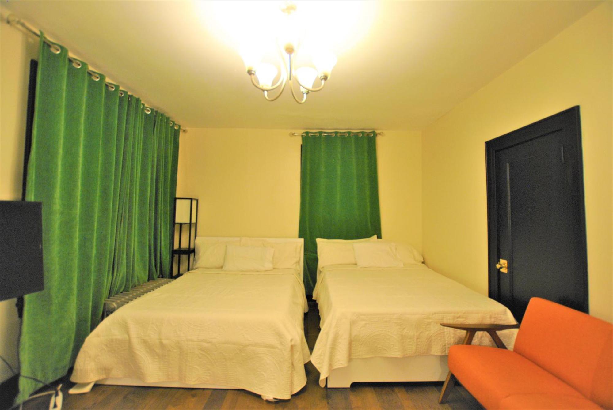 Ewr Airport Multilevel Guest House Room With 2-3 Beds Newark Buitenkant foto
