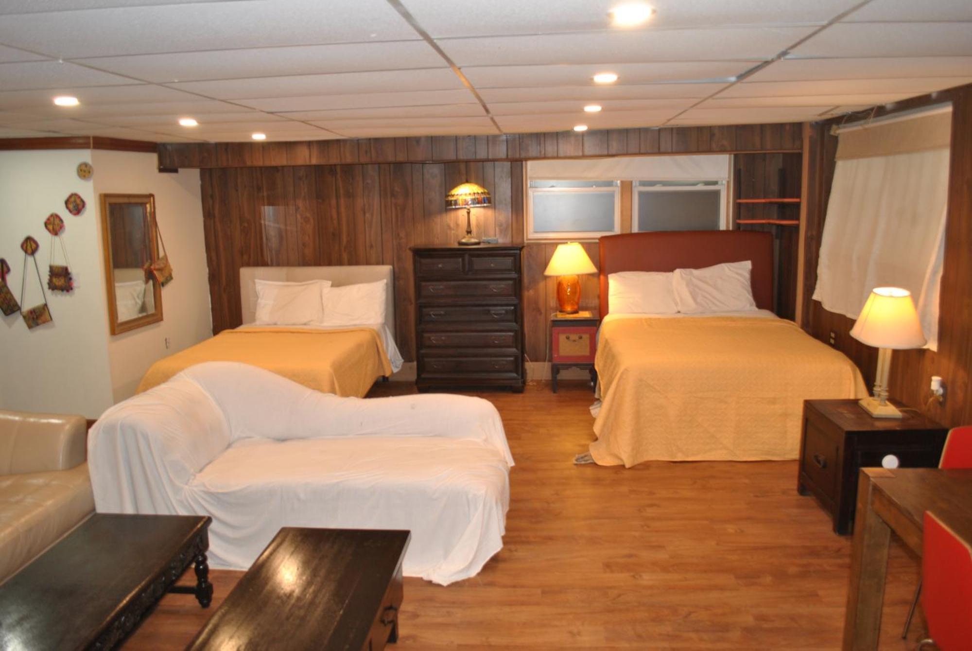 Ewr Airport Multilevel Guest House Room With 2-3 Beds Newark Buitenkant foto